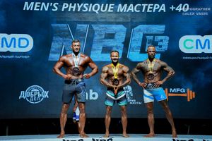 MEN'S PHYSIQUE МАСТЕРА +40